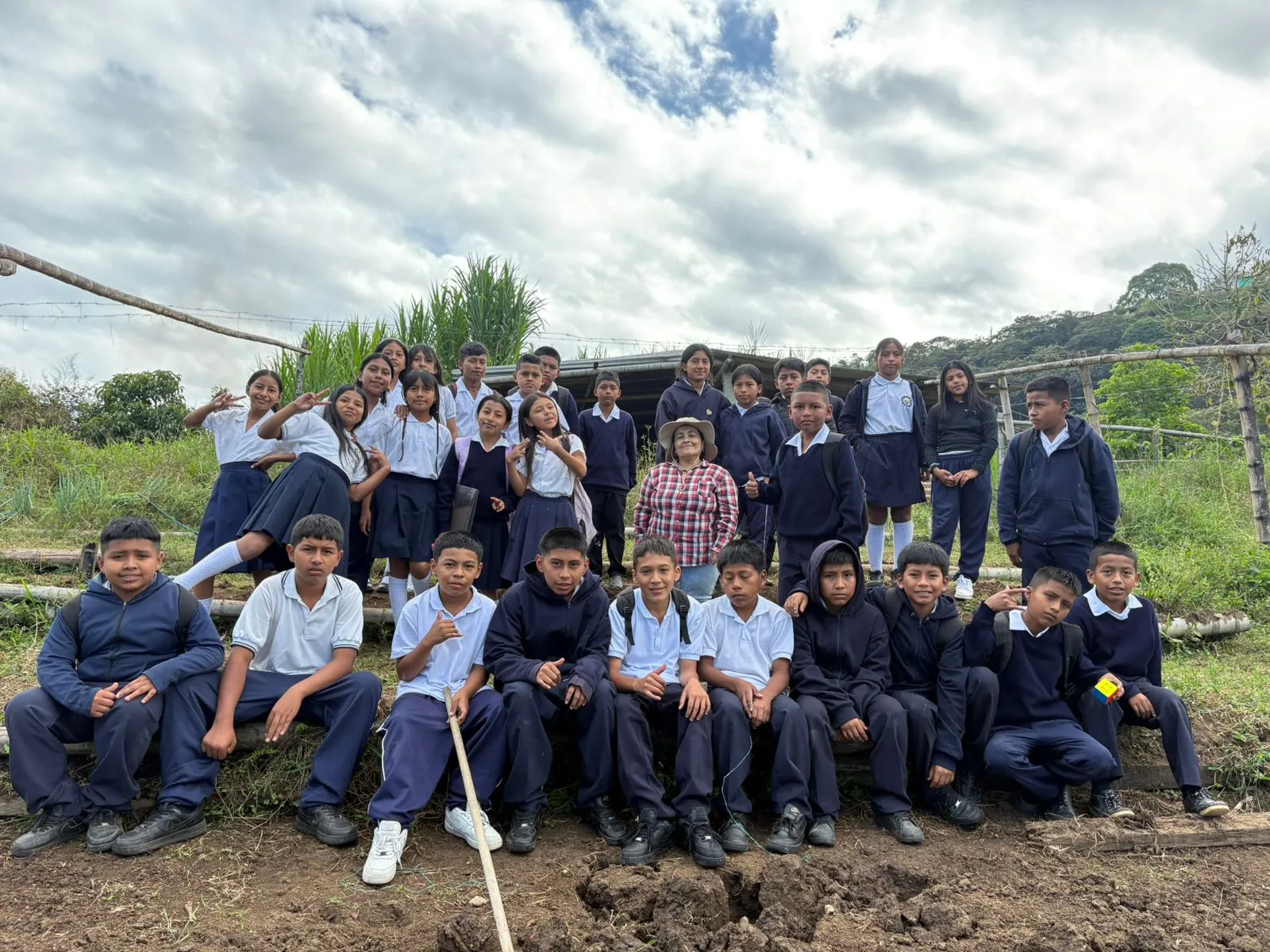 Comunidad educativa de la IE Agropecuaria Susana Tróchez de Vivas